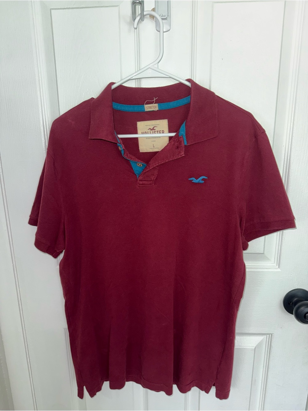 Men’s burgundy hollister cotton polo 👕
